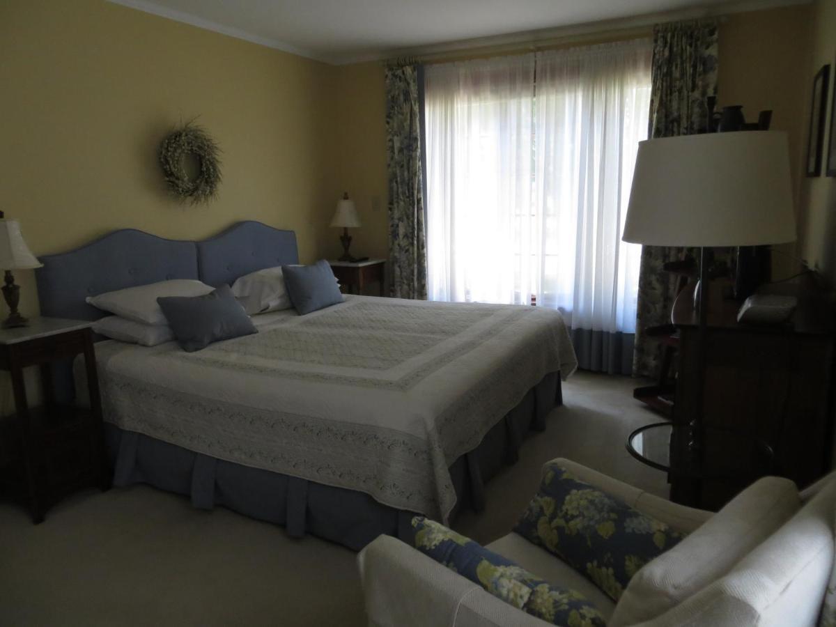 Cedar Gables Bed & Breakfast Niagara-on-the-Lake Quarto foto